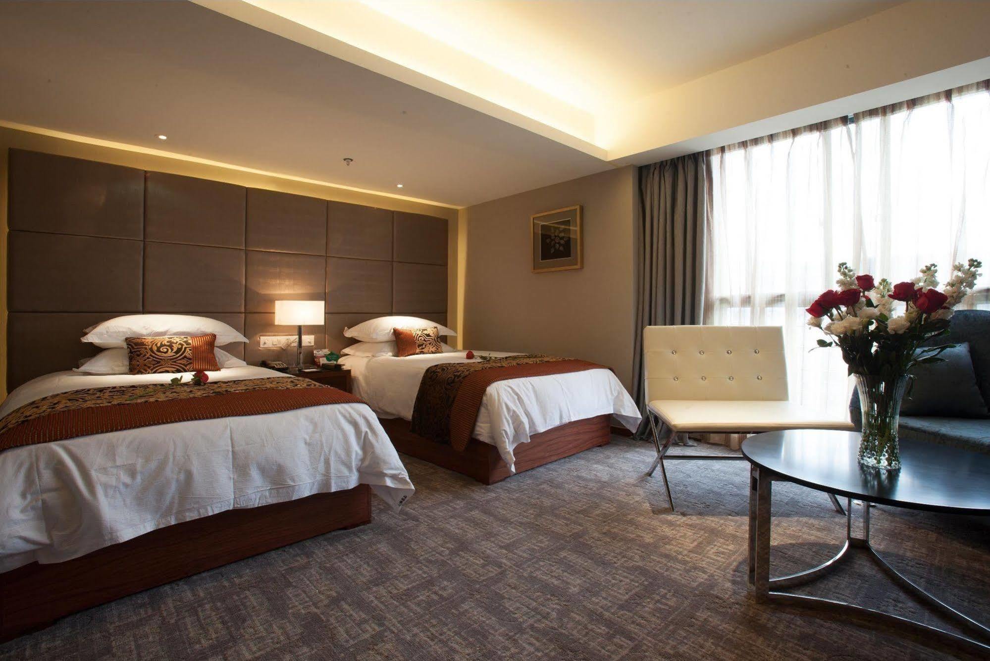 Yiwu Wendemu International Hotel Exterior photo