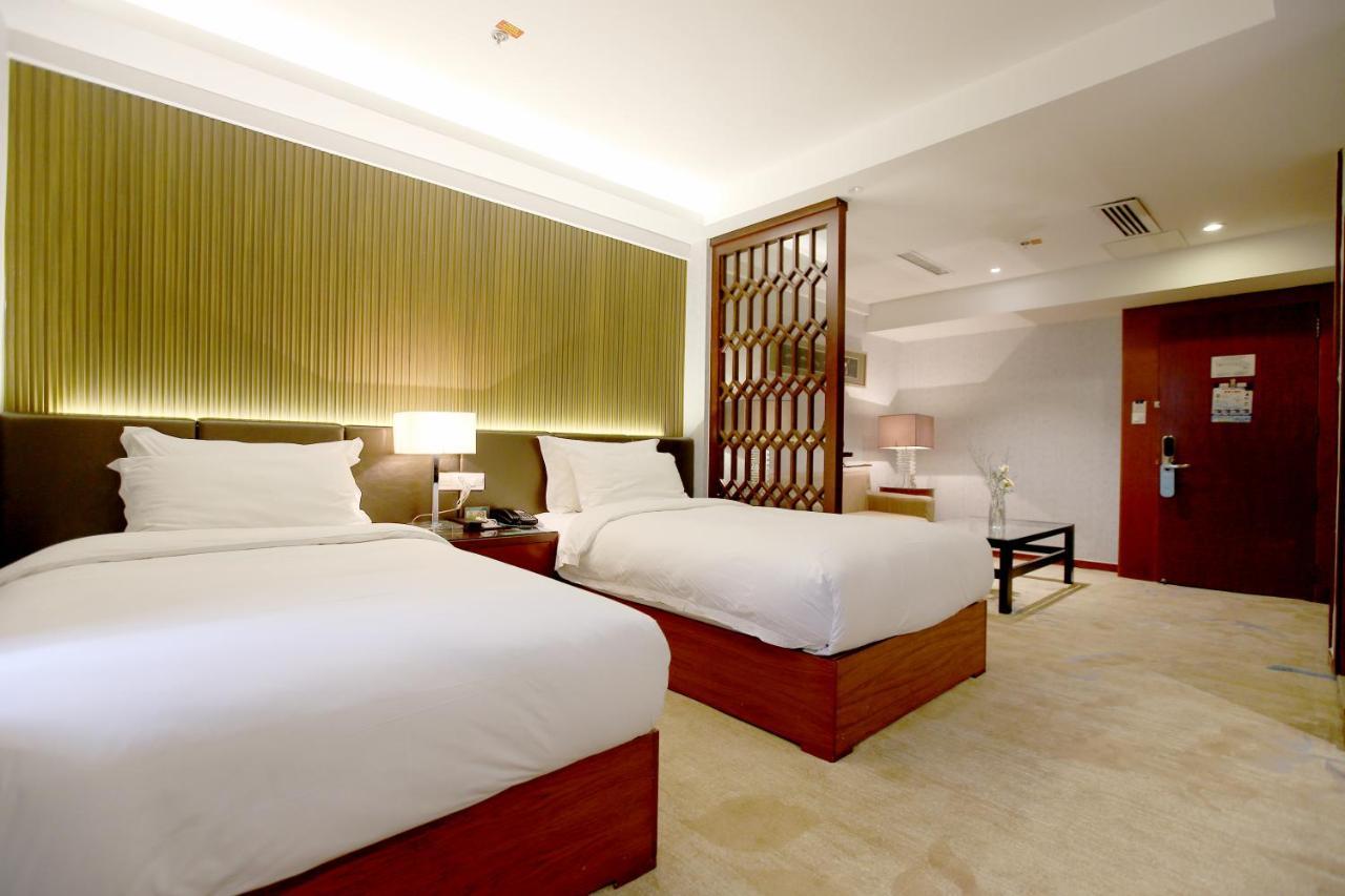 Yiwu Wendemu International Hotel Exterior photo